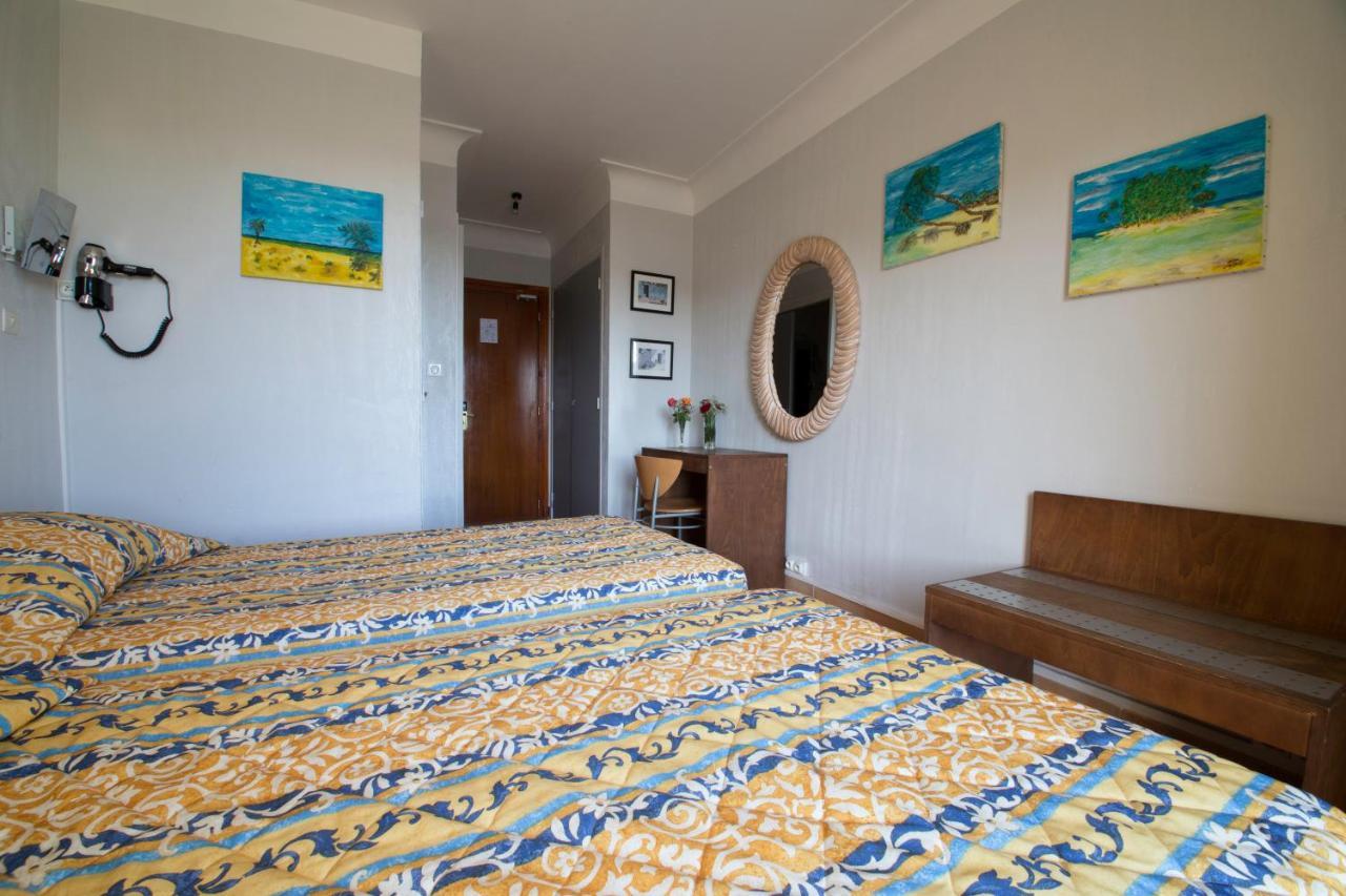 Albergo Hotel Saint-Laurent-du-Var Bagian luar foto