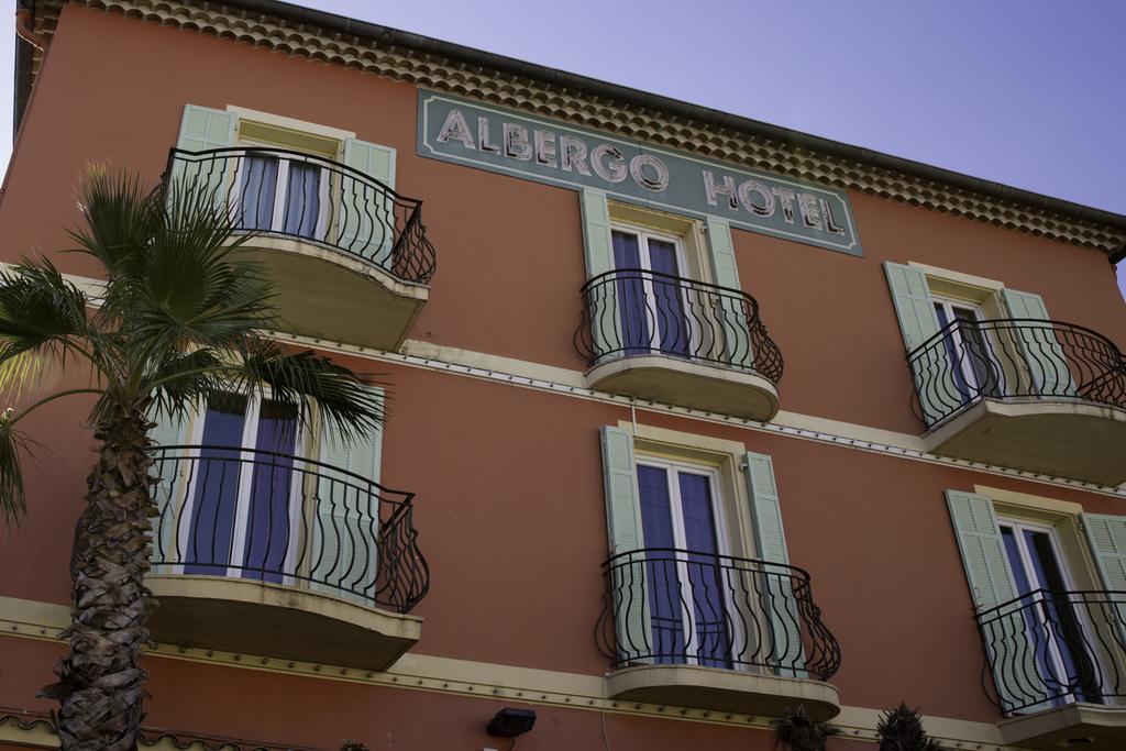 Albergo Hotel Saint-Laurent-du-Var Bagian luar foto